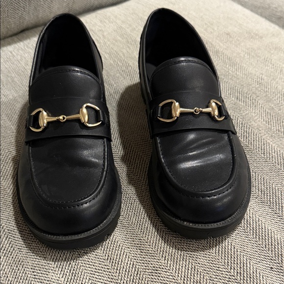 Sincerly Jules Shoes - Sincerely Jules Womens Black Slip On Oxford Loafers Gold Detailing Size 7.5M